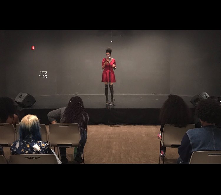 daizasmonster's tweet photo. @bluapplePoetry  feeling great surrounded by beautiful people and powerful words https://t.co/0mlmbpGqR0