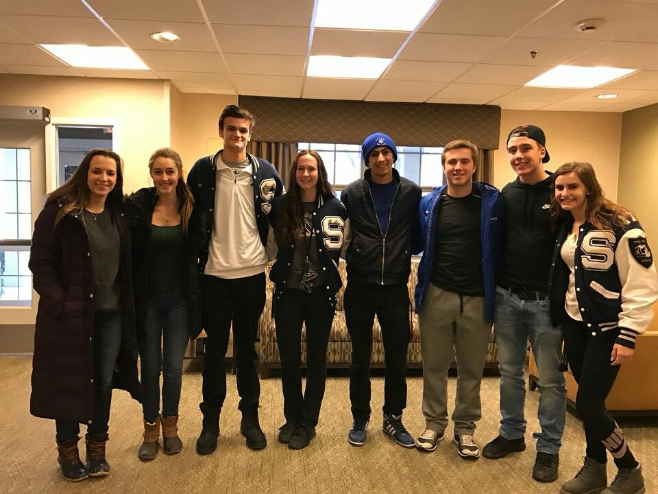 SalemHSRocks's tweet photo. @ROCKS_SOSA members visited the Addington Place Nursing Home today to deliver Christmas cards &amp; spent time w/ residents! #leadershipmatters https://t.co/ZOoeUozbTU