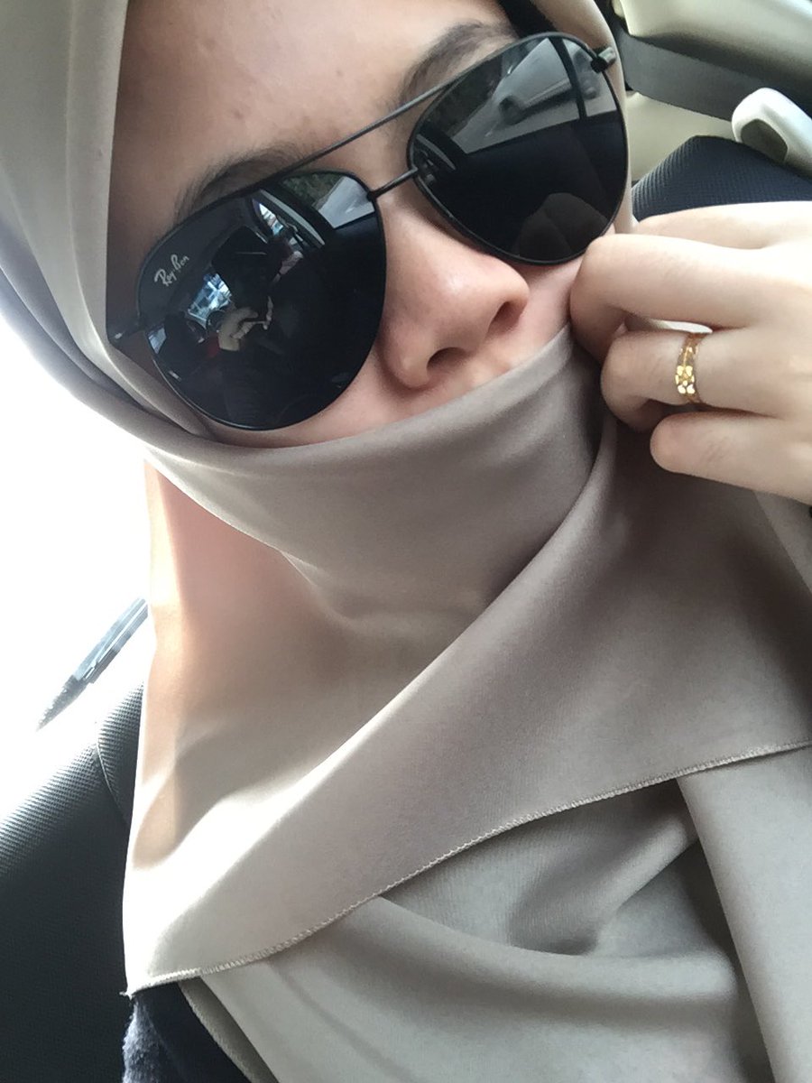 atiqahrahmann's tweet photo. Tak pasal2 bcermin mata hitam pagi2 ni #matasakit https://t.co/JVxmnYaNaF