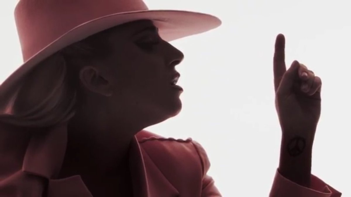 cielo_riverasem's tweet photo. Votennnnn RT RT 
#NOW2016
#NOWLadyGaga 
#VideoMTV2016 Lady Gaga https://t.co/OXoajANVpU