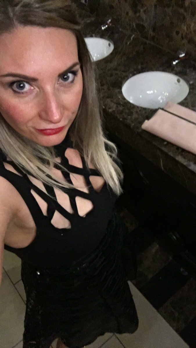 samferrier1's tweet photo. #toiletselfie #edinburgh #nightout #party #throwback https://t.co/UDD7cb1FoS