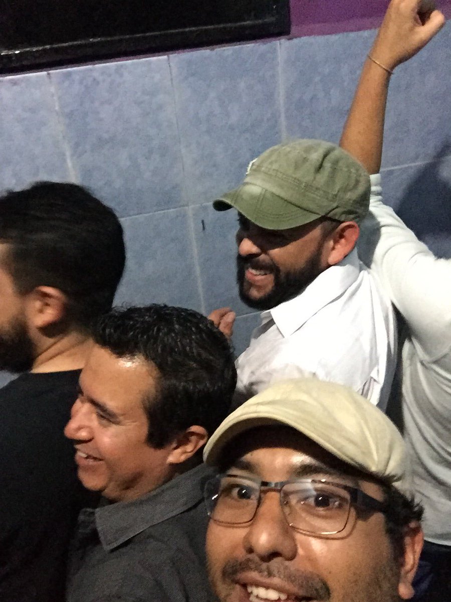 Bralop89's tweet photo. #BreakTimeWithTheColdPlayer @TheLuiGiLee @pedro_villeda @nandovilleda @LuisDaniel_OM y Arturito Cerna https://t.co/lYo86XJXYj