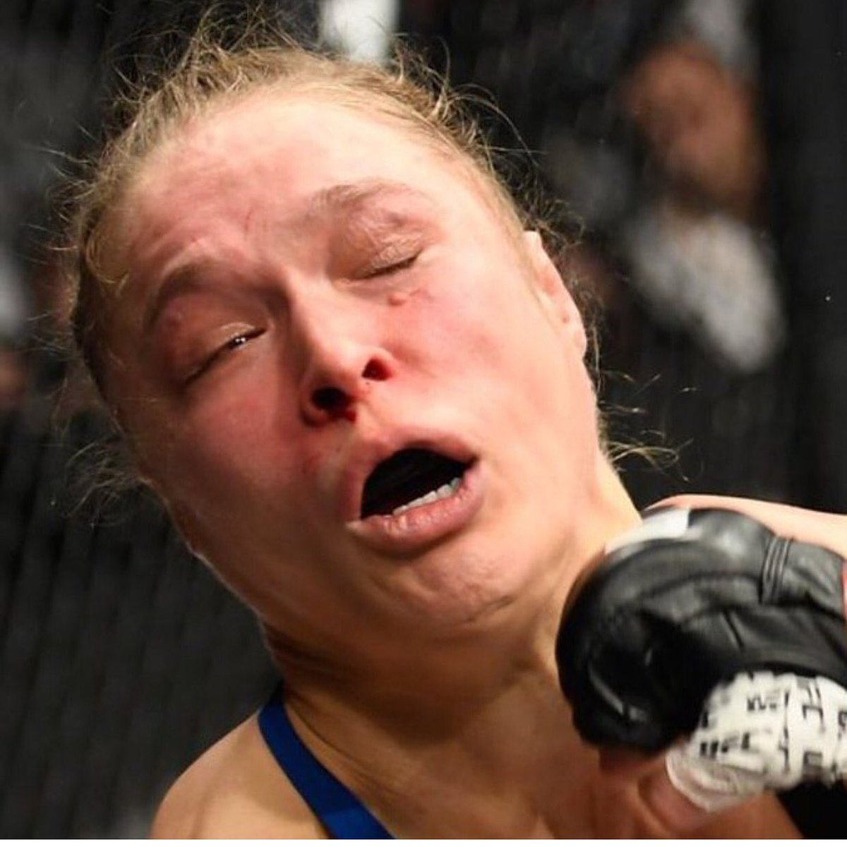 Moeknows91's tweet photo. If 2016 was a person, it'd be Ronda Rousey. #UFC207 #MMA #RondaRousey #FearTheReturn https://t.co/glk8tHlooQ