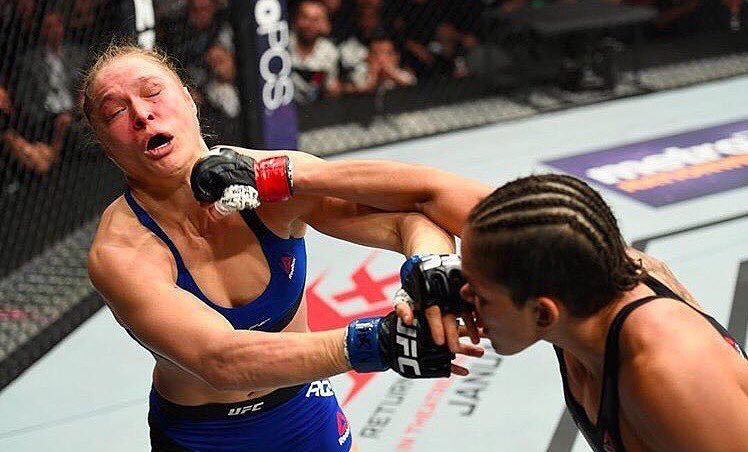 alexlopez80's tweet photo. #nunesvsrousey #nunes beats #rousey and still champion #ufc #mma #ufc207 #fighter #mixedma… https://t.co/QfOPvayXyz https://t.co/kY7KChMbzr