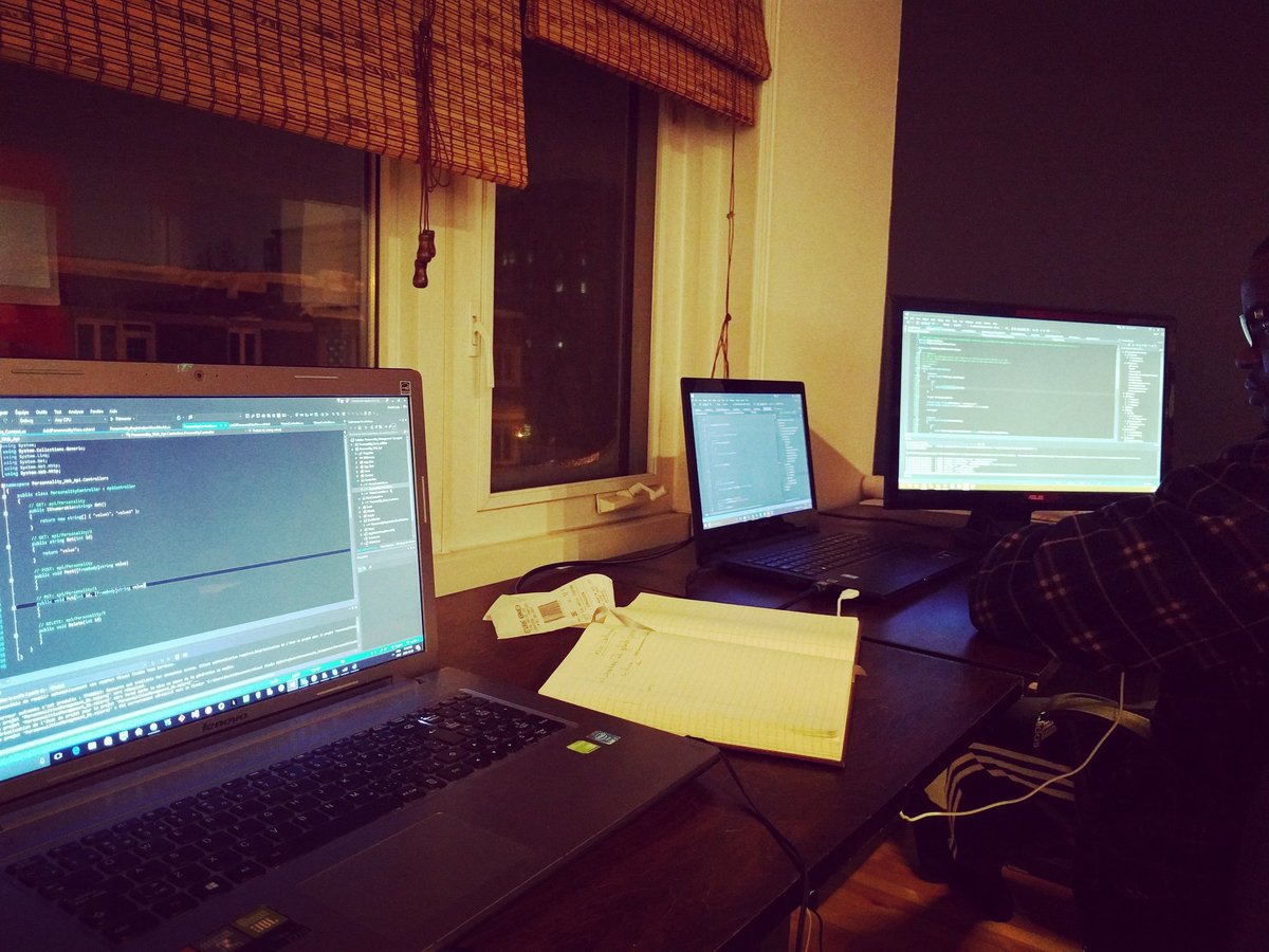 davidcurtisvrai's tweet image. #LateNightCoding #CodeSoHard #Coding