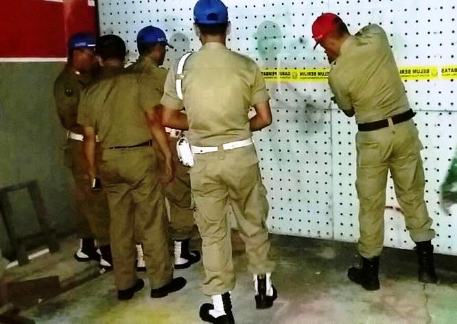 Bupati Kudus,Jateng pimpin penyegelan tempat karaoke infodarianda.com/info/26220  #InfodariAnda #NewsAndTalk