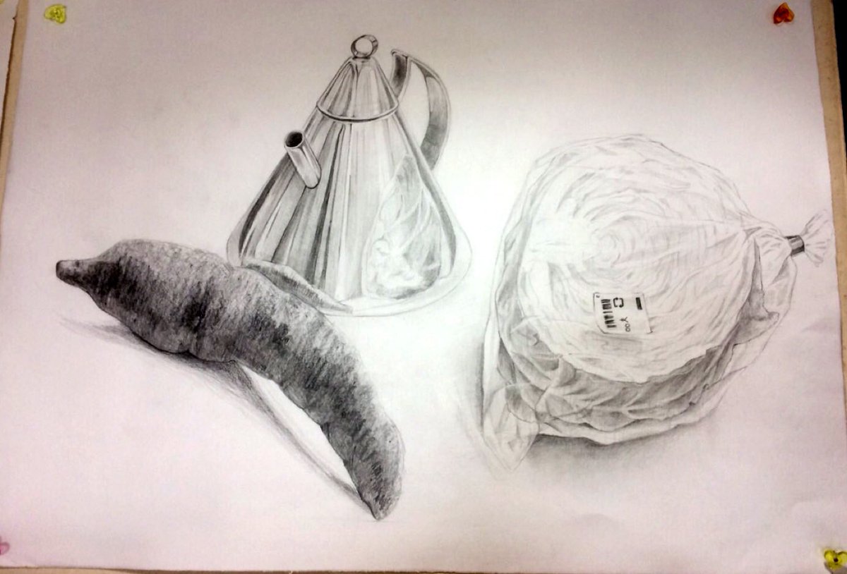 spkz2e79's tweet photo. お久しぶりです！今年もあとちょっとですが、私は一応こんな絵を描いていました！
来年こそはイラストをどんどん描いていきたい。 https://t.co/bnqKoHa37M