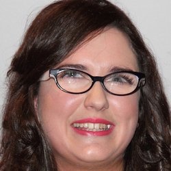 celebirthdays1's tweet photo. Check out #AndreaBegley (#FolkSinger) #Celebrity Profile | #Bio, #Facts, #Family! https://t.co/AiKDXq2htI https://t.co/PSjr9oWXEB