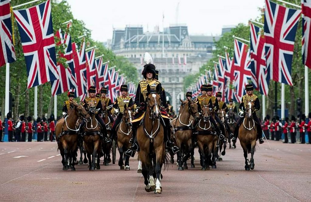 BritishArmy's tweet image. Dedication and commitment of Army personnel recognised in bit.ly/2ix2k02 HM The Queen’s New Year Honours