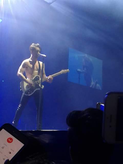 karengalgao's tweet photo. He made my 2016 ππ #MMILive2016 https://t.co/Tn0ptBwwvZ