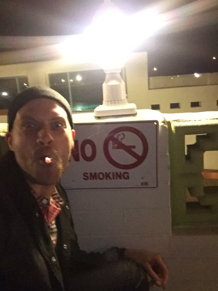 GibsonRedcast's tweet photo. Thug life ✊🏼 https://t.co/jeAh22B3jZ