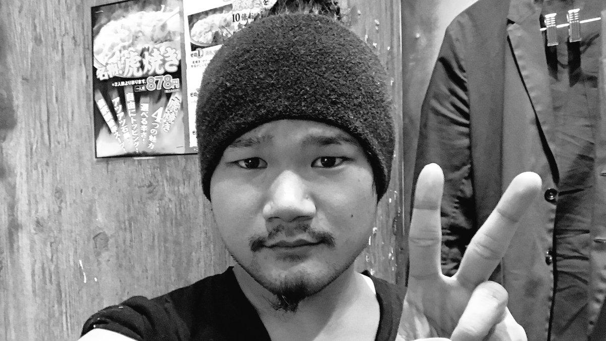 今年出会ってくださった全ての方へ。

今年も大変お世話になりました!
いつも感謝をしております。

来年も更なる躍進を持ち
皆様と楽しい時間を過ごせる様
精進して参りますので
何卒よろしくお願いいたします。

一先ず2017年早々に
皆様へ1つ報告が御座います!
お楽しみに!!