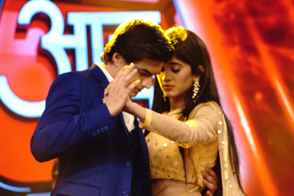 JustShowbiz's tweet photo. 32 actors to attend Aajtak’s Happy New Year’2017
https://t.co/rKr4TmJXqY @momo_mohsin @shivangijoshi10 @YehRishtaKKH @StarPlus @ATSBB https://t.co/esBLGe99Ai