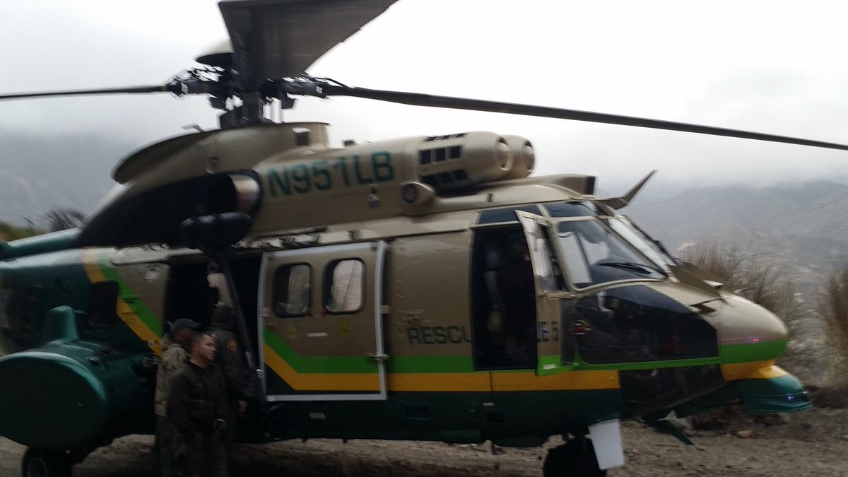 MontroseSAR's tweet photo. #Montrose SAR with #SEBLASD Air Rescue 5 on missing person call today. Vehicle went over side 250 ft. https://t.co/RfkVPNur4Y