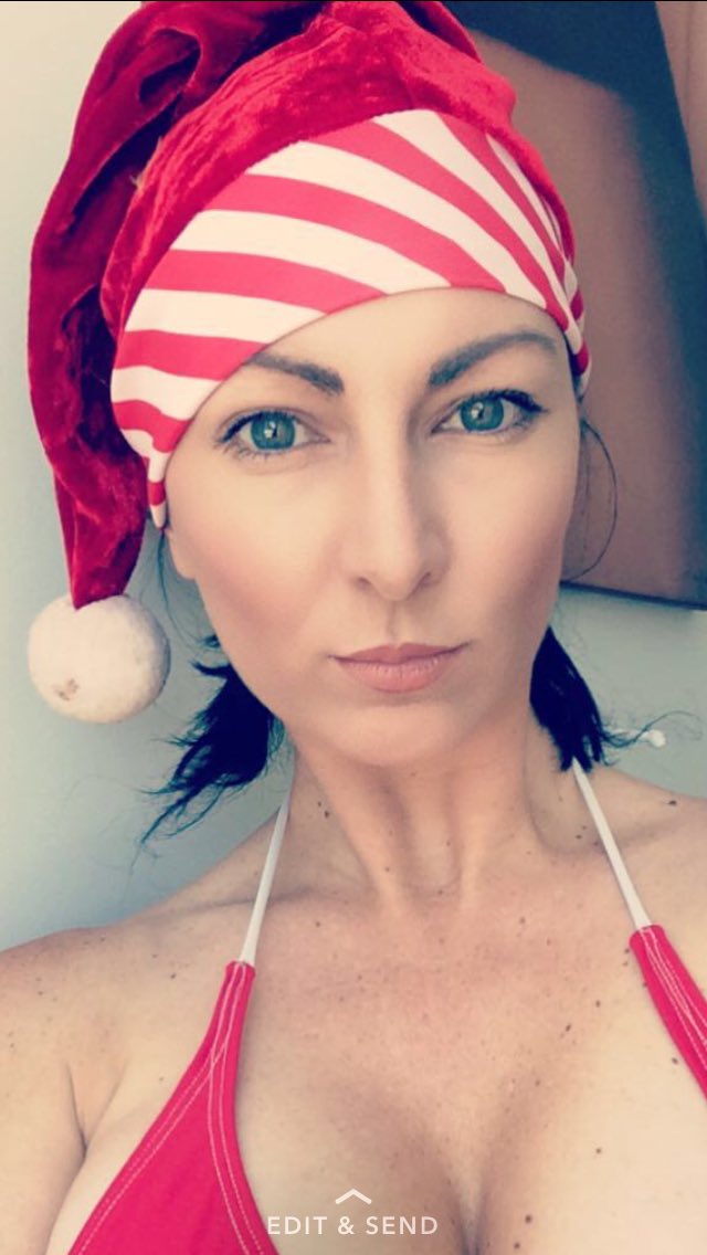 CinemaModels's tweet photo. One day two looks https://t.co/lo85aKk75L