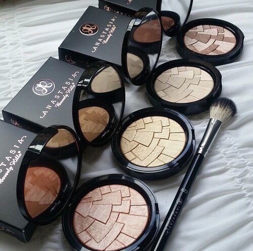 highlightcult's tweet photo. RT if you love ABH highlights ⚡️ https://t.co/rvqzEa382z