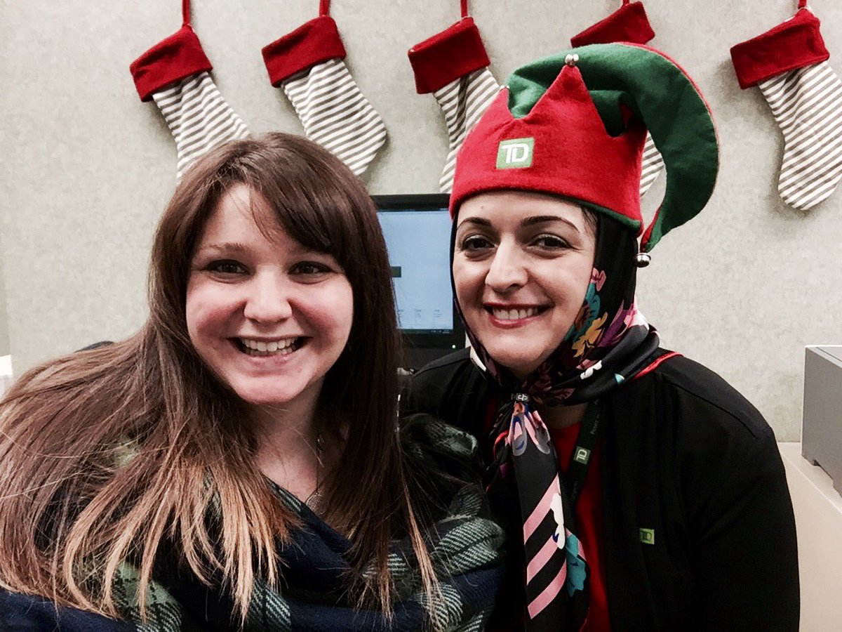 rachdej's tweet photo. Just hanging out with my worker elf! #TheABNExperience #mcslife @thereal_amandae @ToddLinnen_TD @mcleanjodi_jodi https://t.co/NFEIWDSG4s