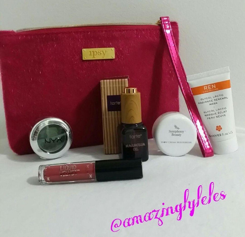 amazinglylele's tweet photo. #ipsy #decemberipsybag #ipsyshopper Amazingly Lele - A place to share my love of beauty &amp; makeup! #amazinglylele https://t.co/LmExJRicW9