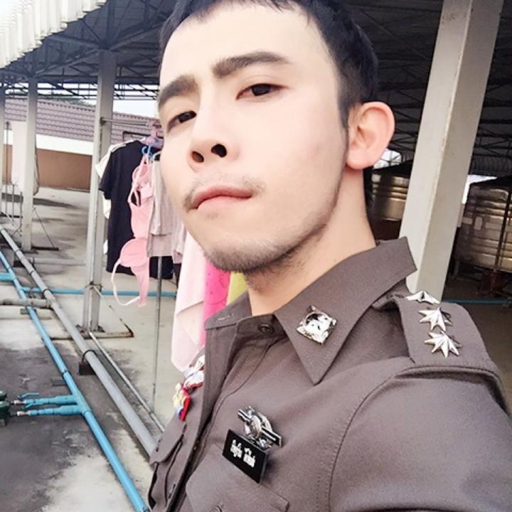 rachanikoon's tweet photo. Come hangout with me on #BIGOLIVE. https://t.co/q7jvMxNszO https://t.co/4gpAoGoLnb
