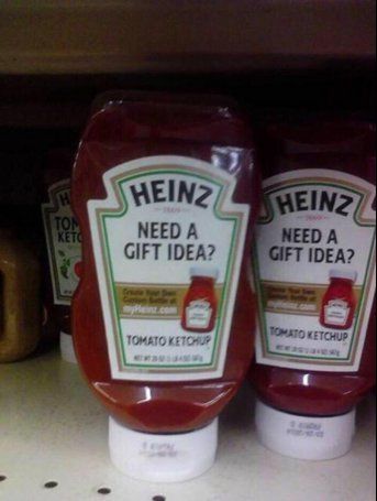 TheComedyHumor's tweet photo. "Merry Christmas, here's some ketchup" https://t.co/d3Qs29eHDU