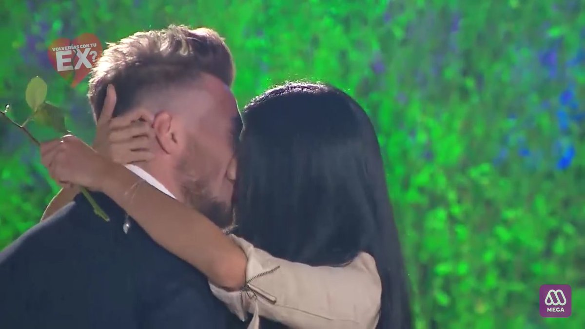 flachumedinafan's tweet photo. Recordando momentos #Flany,taan lindos que son😍,los amo💕
@Flagisemedina @Tony_Spina https://t.co/lOenD1rkmK