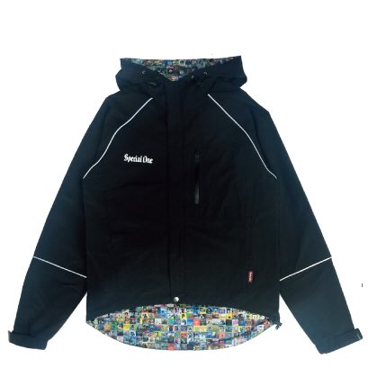 STRUGGLE_TOKYO's tweet photo. STRUGGLE
※本日は都合により
午後1時〜午後7時まで営業
🎄プレゼントに！マグカップ！
携帯バッテリー等、秋冬新作入荷中 @WOOFIN_mag 掲載 ABS 新作
各色各サイズ入荷してます。
⚫︎通販・ご予約も承ります。
https://t.co/Kbnep6f3q9 https://t.co/nYVYV60gS1