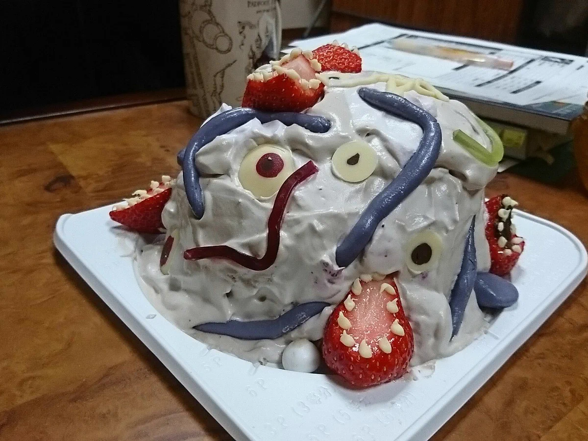 子供のトラウマ不可避ｗｗｗこのクリスマスケーキはダメｗｗｗ