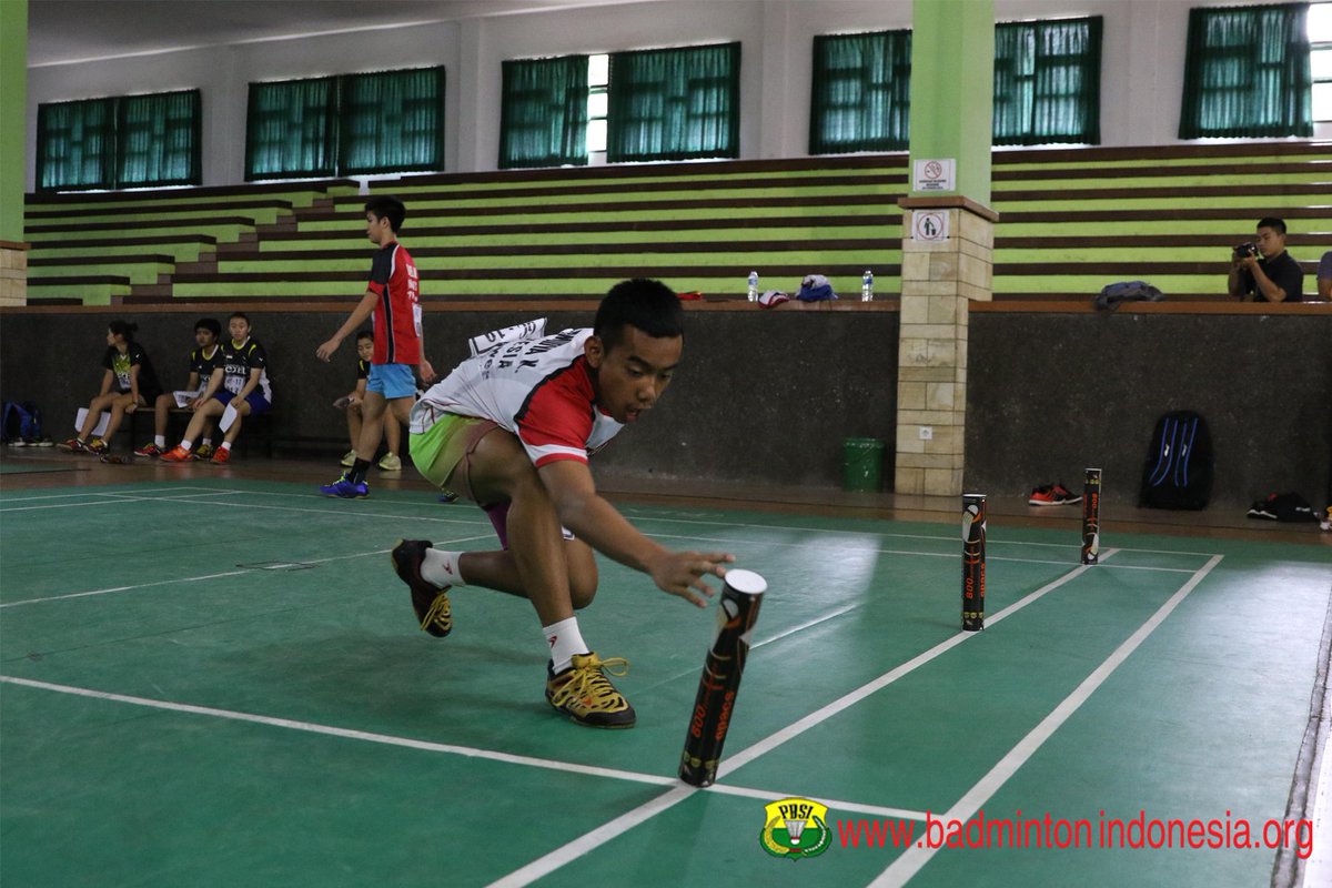 INABadminton's tweet photo. Selamat siang tweeps. #JuniorMaster sudah berakhir kemarin, ditutup dengan tes fisik di Akademi Militer Magelang. https://t.co/th70baYeoB