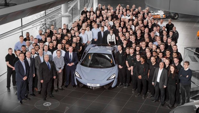 fultonauto1's tweet photo. McLaren manufacture 10,000th car from the McLaren Production Centre in Woking, England #automotive #NZ https://t.co/eJKmbLVqb7 https://t.co/1QhbB6RuCF