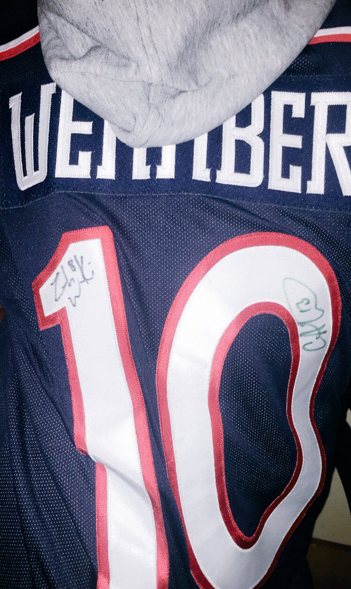 makennabirddd's tweet photo. yet another Win from my boys tonight💕💕💕💕
@BlueJacketsNHL 
#CBJSocialNight https://t.co/l9WcyPhCZc