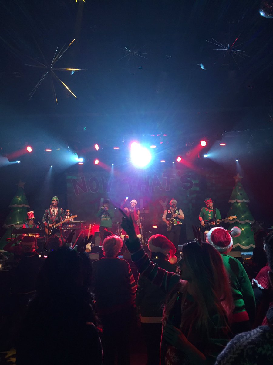 Okay the true story is <a href="/GroovenTonic/">Groove n Tonic</a> is just killing it on stage right now! #uglyparty #15yearsugly