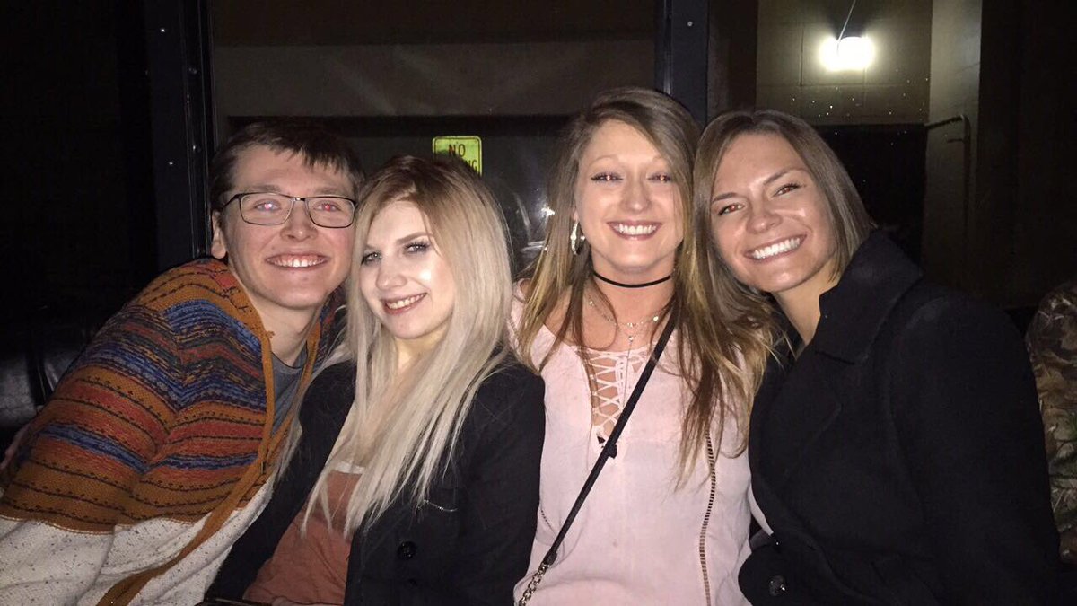 lordlyle1's tweet photo. YAS!!!!!!
@BrittHarris95 X @charityskipper X @AliciaHamann #YAASSSSSSSSSSS https://t.co/m2Wac4IgFG