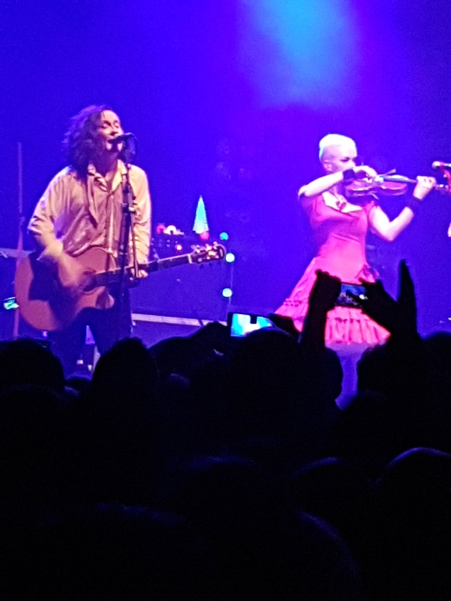 AdeHolman's tweet photo. Great night last with The Wonderstuff awesome as always https://t.co/0iR8JoE0To