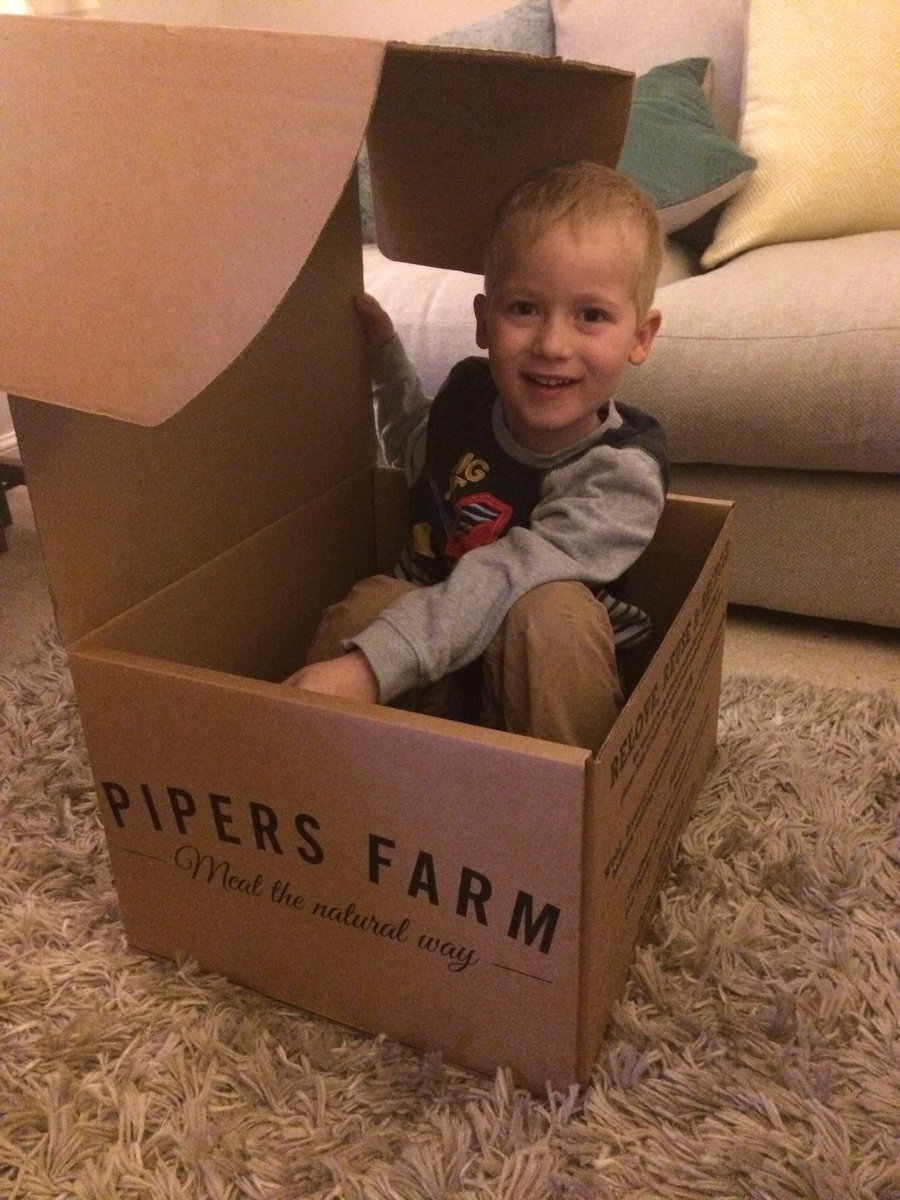 kerrysdowning's tweet photo. I think we received an extra with the Christmas meat @pipersfarm @matthewdowning7 #Loveabox #Christmasfun https://t.co/H3eSjHp2QI