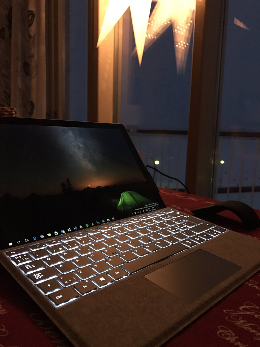 janwestin's tweet photo. @tmyerson @panos_panay Thank you!!! #MerryXmas #EngineeringJoy https://t.co/pf17WRCDG7