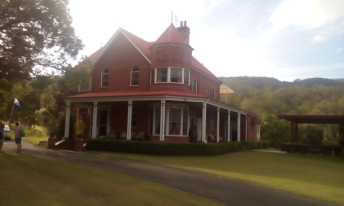 LongBallToNoOne's tweet image. Christmas Eve at Ian&apos;s #sponging