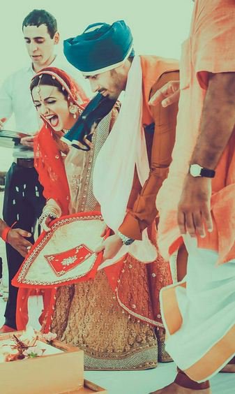 tellychakkar's tweet photo. #Throwback : #Monaya 's wedding.

RT if you love this #TV town couple.

#SanayaIrani #MohitSehgal https://t.co/U4J0yMFdL4