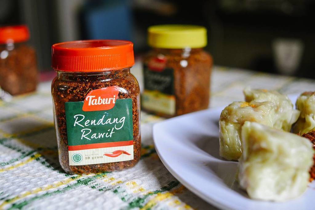 Long weekend ini mau liburan kemana? Jangan lupa selalu bawa Taburi untuk cita rasa pedas pada makananmu. 
#taburir…