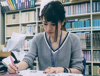 O Xrhsths 毎日新聞 校閲センター Sto Twitter あす25日夜9時から放送のtbs系 林先生が驚く初耳学 に毎日新聞 校閲グループが登場します リアル 校閲ガール 斎藤美紅記者が仕事について解説 ぜひご覧ください