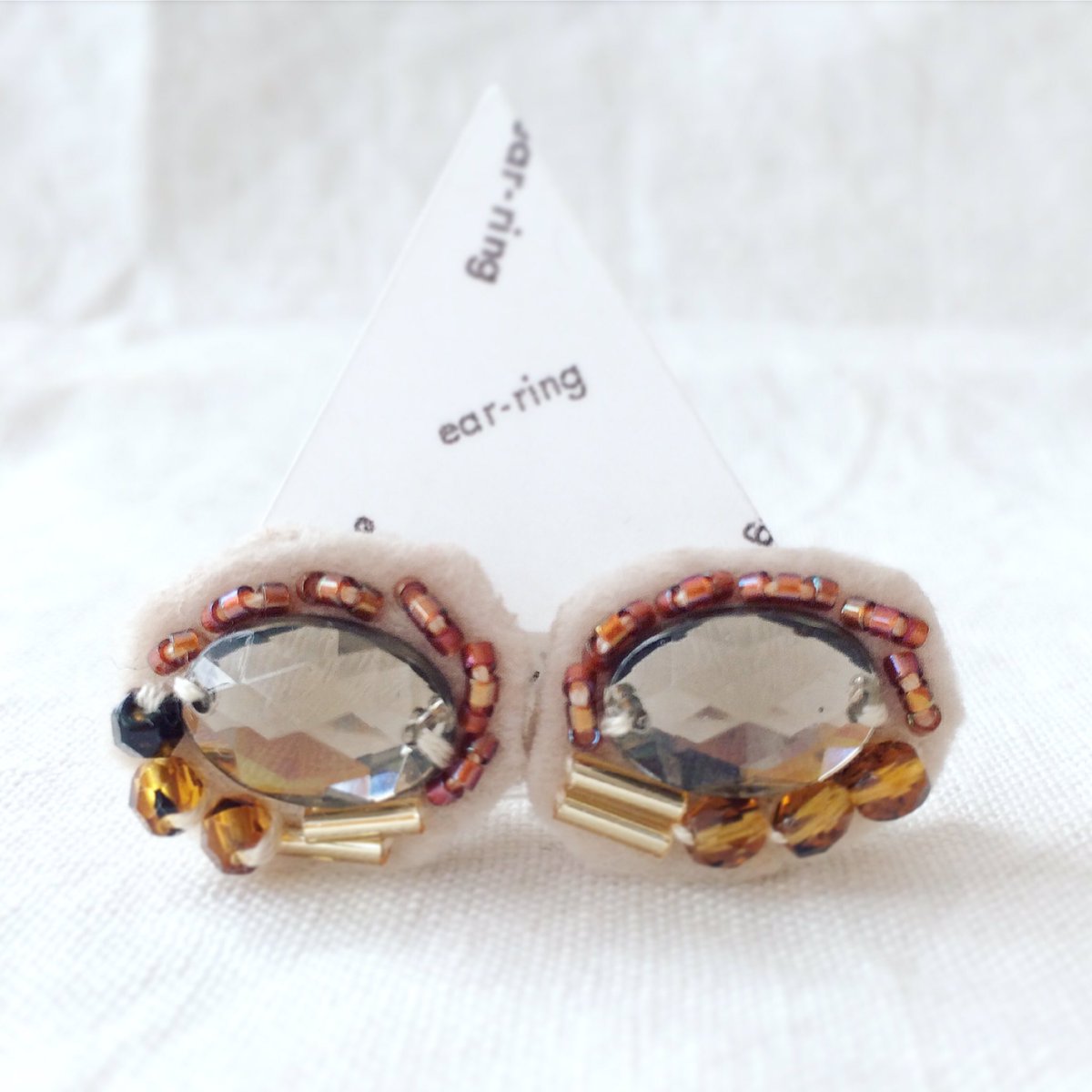 mintknit's tweet photo. ビーズ刺繍のピアスの販売を開始しました。minneにてご興味ある方はご覧ください♪
https://t.co/o7gehCgily
#minne #mintknit #手仕事 #刺繍 #ビーズ刺繍 https://t.co/SW3A0aTDuw
