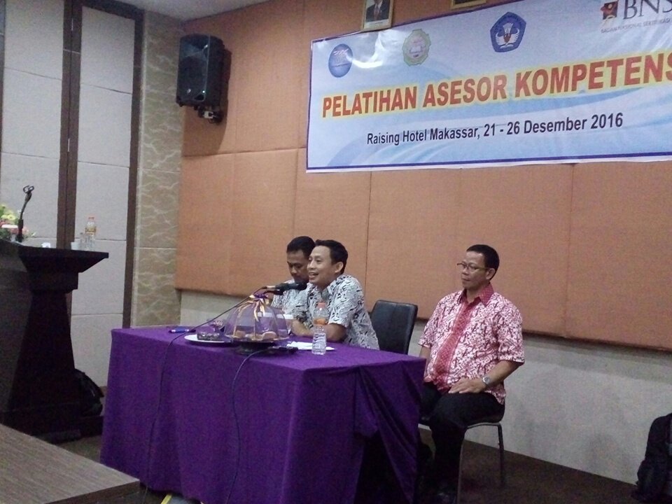 iduliciouss's tweet photo. PENUTUPAN PELATIHAN ASESOR KOMPETENSI OLEH LSP POLITANI PANGKEP #IndonesiaKompeten #lsppolitanipangkep #asesorkompetensi https://t.co/Mx8bg2lQ53