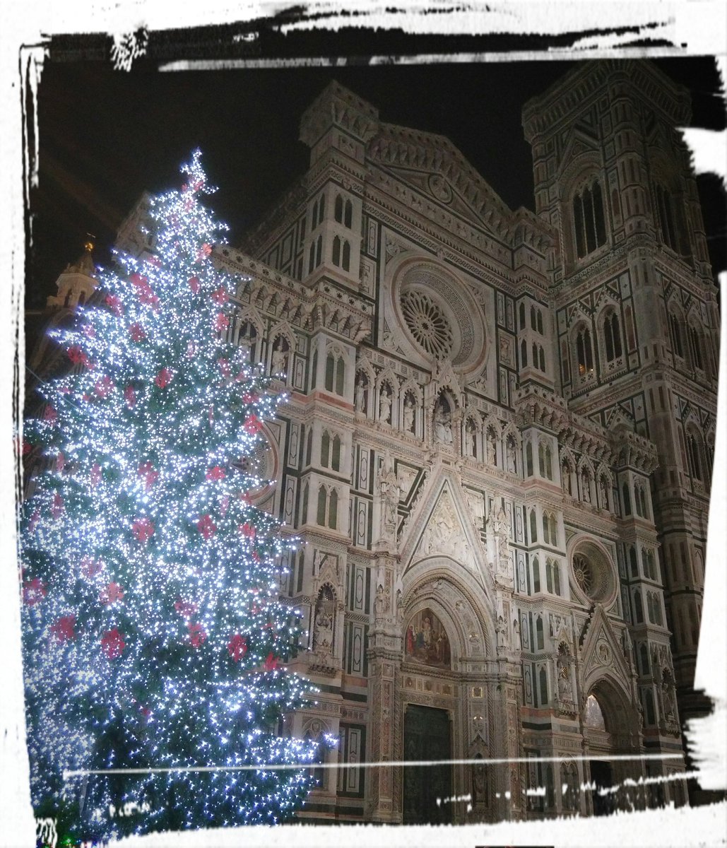 SylvieFanfa's tweet photo. Buon Natale, Merry Christmas, Joyeux Noël, Feliz Navidad, Frohe Weihnachten, 
feliz Natal https://t.co/goaQwPiNIU
