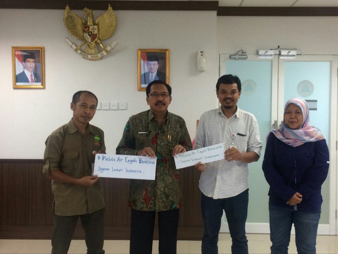 gunawan_yli's tweet photo. Diskusi membangun gagasan pencegahan bencana hidrologi yg lbh baik. #KelolaAirCegahBencana https://t.co/DdejD7BqHD