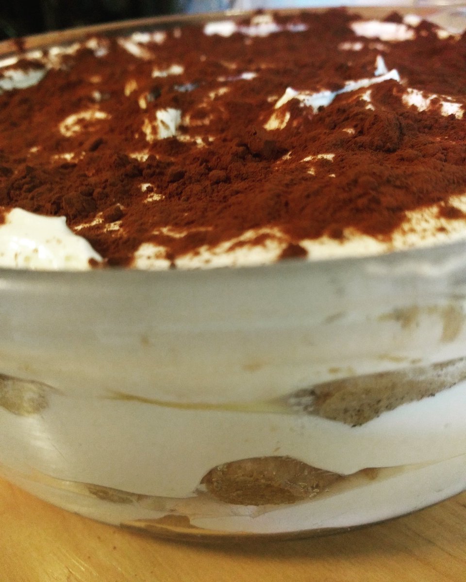 WierdaDesign's tweet image. Voorbereidingen treffen voor morgen... tiramisu kan de koelkast in. Wij wensen jullie warme en liefdevolle feestdagen!