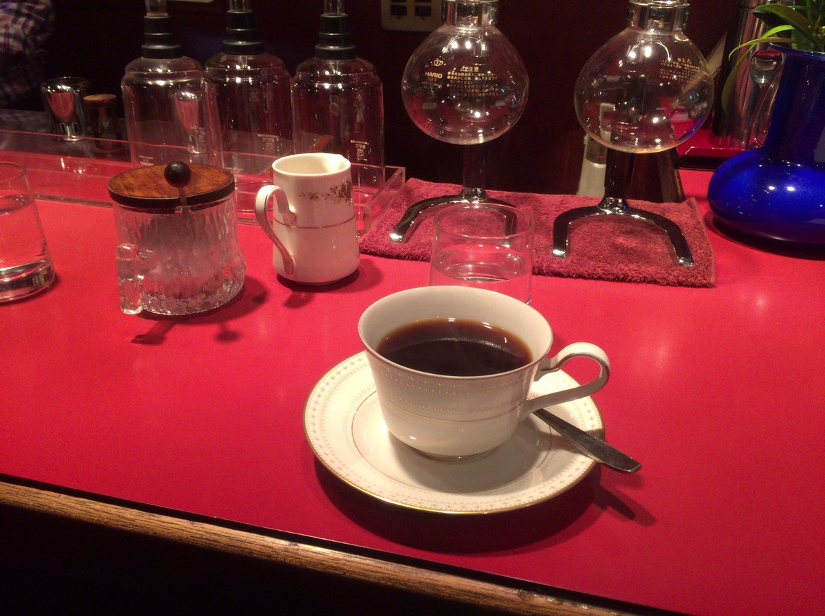 【ドゥーブレンド - ドゥー(目黒)】清々しい青空の下、友人と街歩き。祐天寺から駒沢通りを抜けて中目黒、目黒を散策し、最後に立ち寄った。目黒にはちょうどよい茶店がないイメージだったけど、認識を改めねばなるまい。