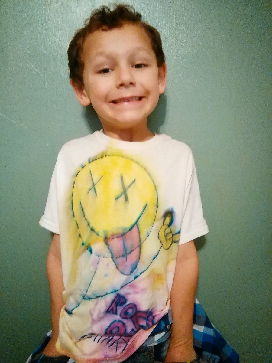 Charlie46392440's tweet photo. What y'all think of Charlie #diy shirt rocking right? https://t.co/yHRxwkVrh7