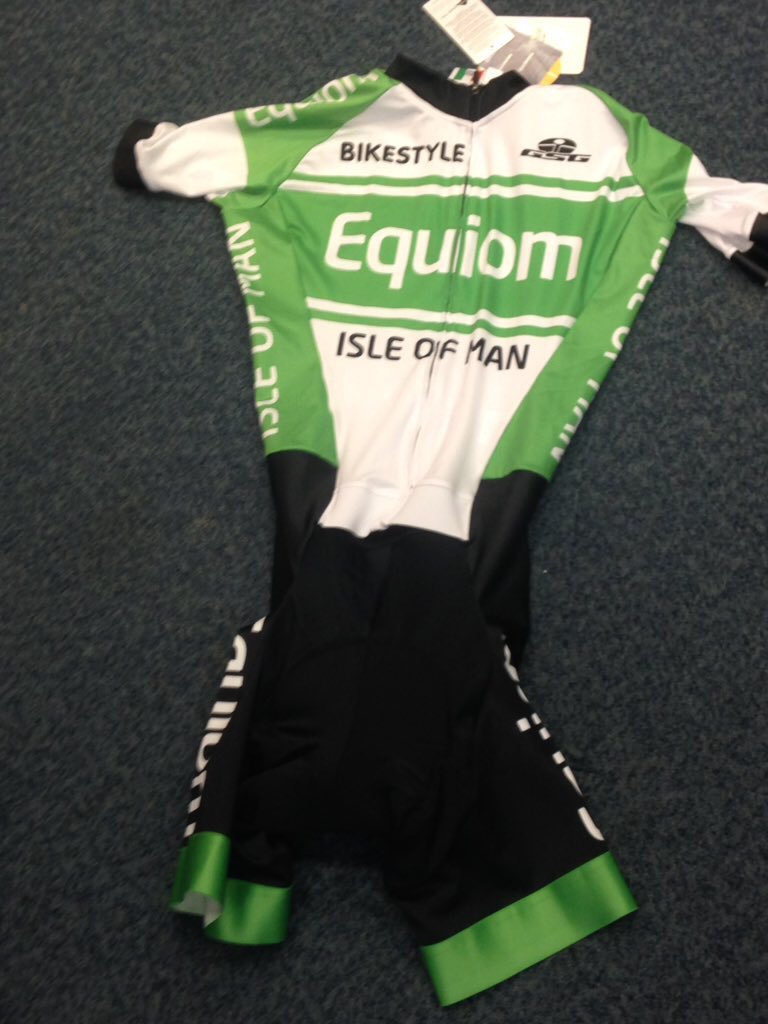 The IOM Junior Cycling Team took delivery of their new kit yesterday from team sponsors. And what a kit it is!  #equiom <a href="/BikestyleIOM/">Bikestyle Ltd</a>