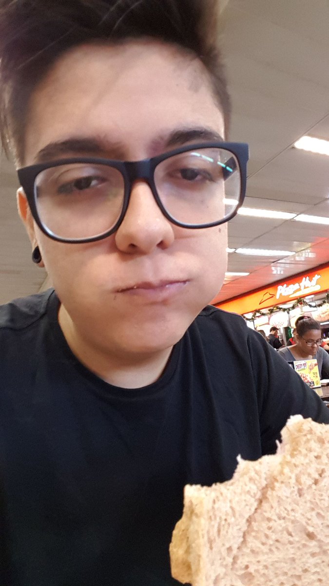 MikeLink1's tweet photo. hoje só tô a derrota https://t.co/IeXqi9kprE