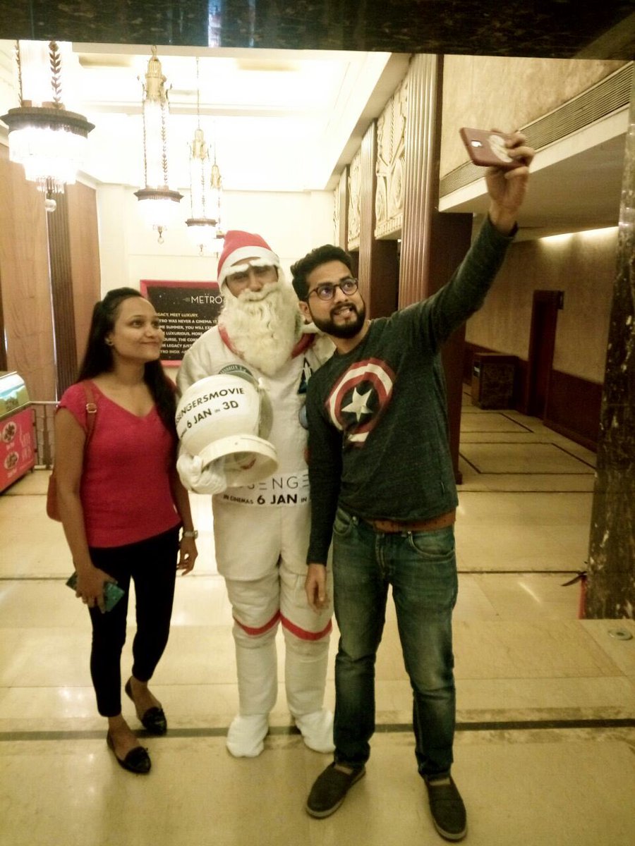 SonyPicsIndia's tweet photo. Have you spot the #AstroSanta yet? Spot him in a theatre near you and send us a selfie to win #PassengersMovie tickets. https://t.co/QEfYteEO0i