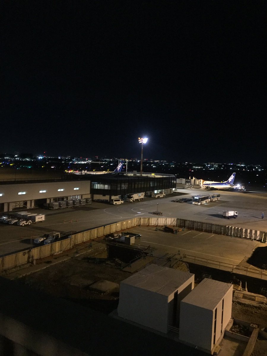 TyGakuin's tweet photo. 今日はクリスマスということで、伊丹空港のレストランに行きました〜👍
飛行機も見えてご飯も美味しくてよかった〜😁
プレゼントも喜んでもらえてよかった〜😋
また行けたらいいな〜😎 https://t.co/A9Uq1cRzqG